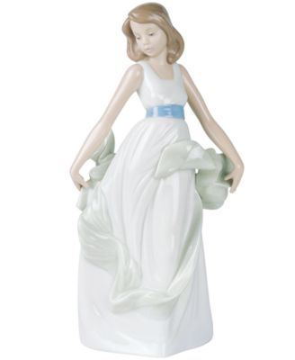 Lladró - Collectible Figurine, Walking on Air