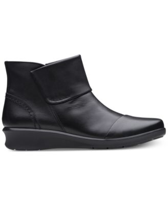 clarks collection women's hope track booties