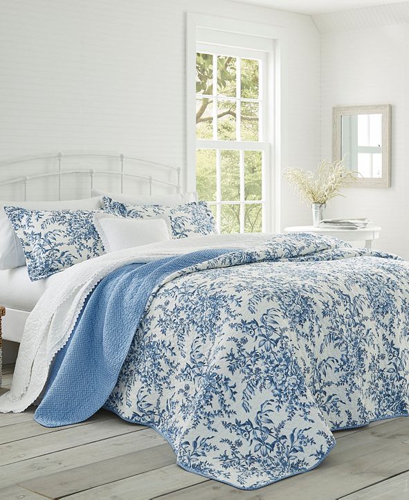 Laura Ashley Full/Queen Bedford Quilt Set & Reviews Quilts