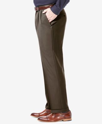 Men's Premium Comfort Stretch Classic-Fit Solid Pleated Dress Pants