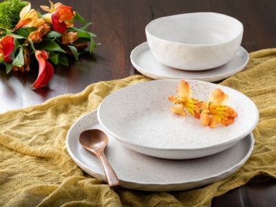 Kaya 16 Piece Dinnerware Set, Service for 4