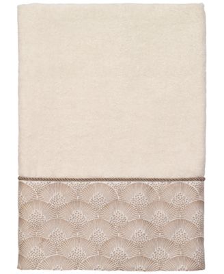 Deco Shells Bath Towel
