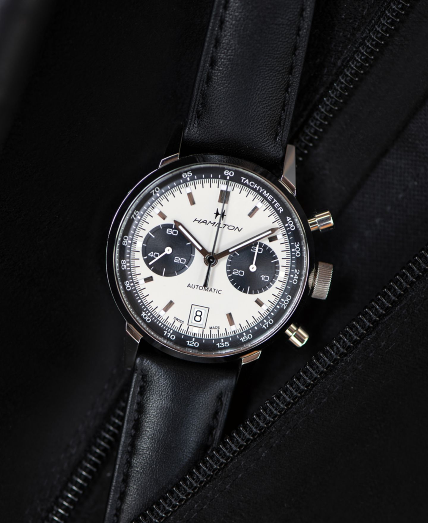 Мужские часы Hamilton Swiss Automatic Chronograph Intra-Matic Black Leather Strap Watch 40mm — фото 4