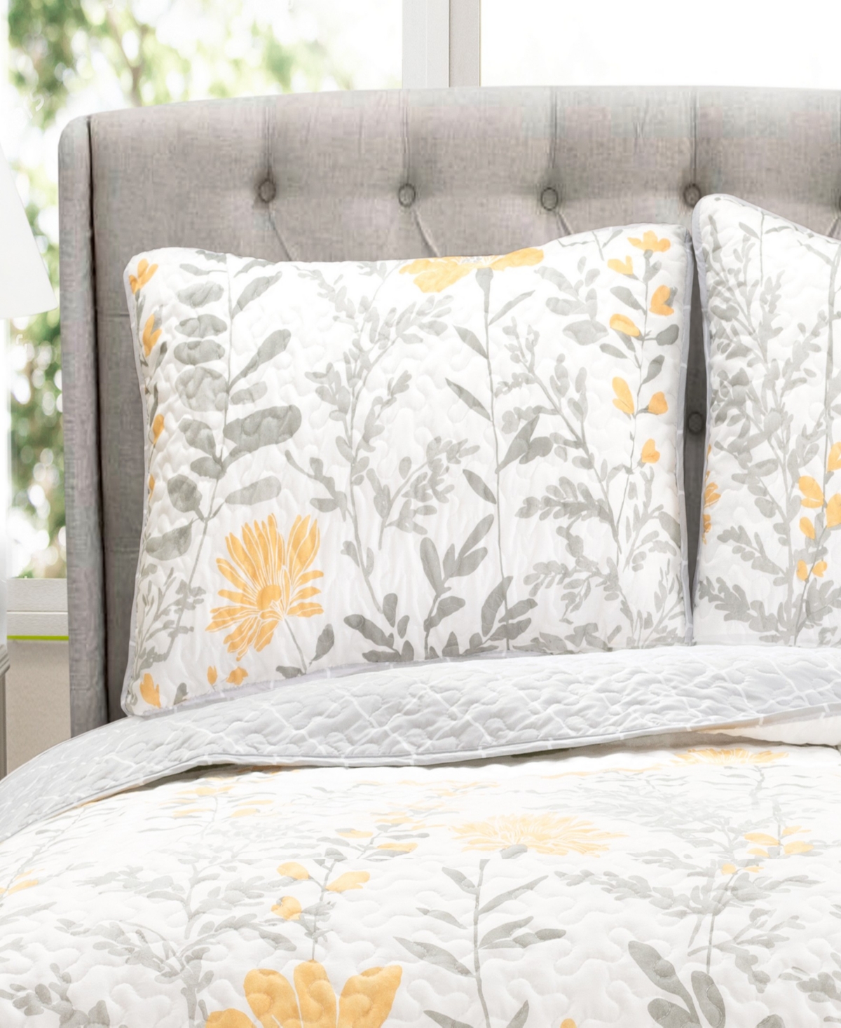 Lush Decor Aprile Floral Reversible 3-Pc. Quilt Set,