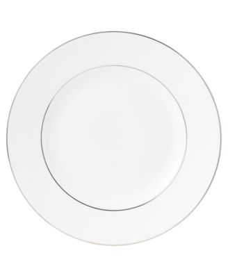 Wedgwood - "Signet Platinum" Dinner Plate