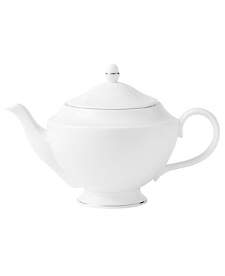 Wedgwood Signet Platinum 37 oz. Teapot & Reviews - Serveware 