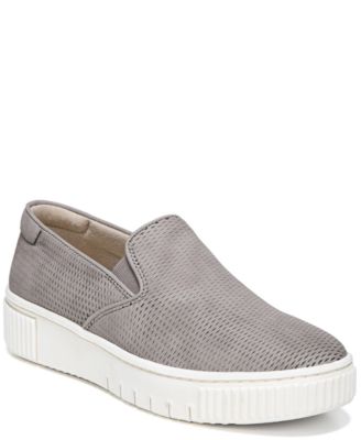 naturalizer slip on tennis shoes