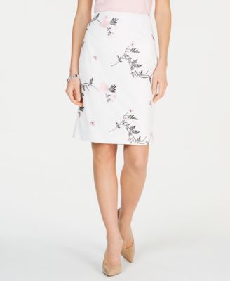 Kasper - Petite Embroidered Back-Slit Skirt
