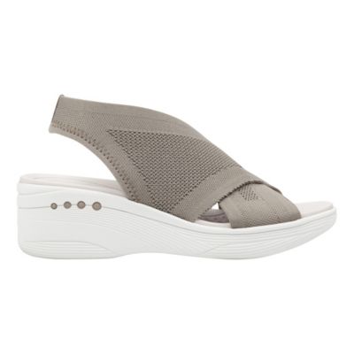 easy spirit silver sandals
