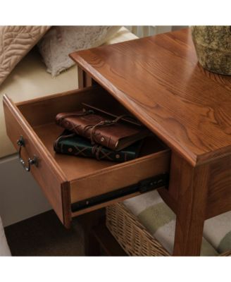 One Drawer Shaker Nightstand, Medium Oak