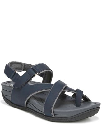 macys flip flops womens