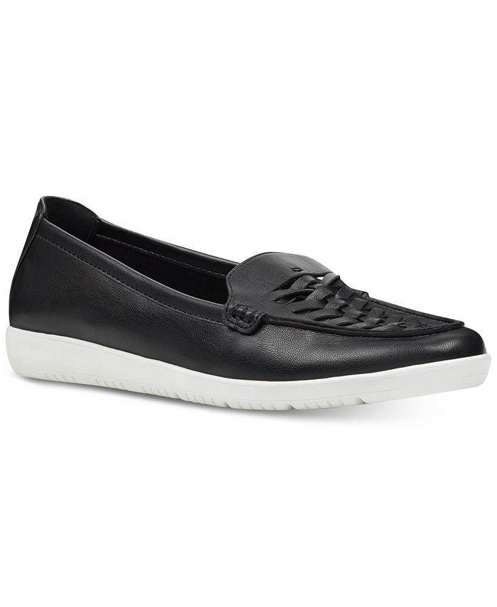 Macys bandolino hotsell flats