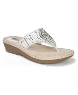 Cliffs By White Mountain Cienna Thong Comfort Sandal In White