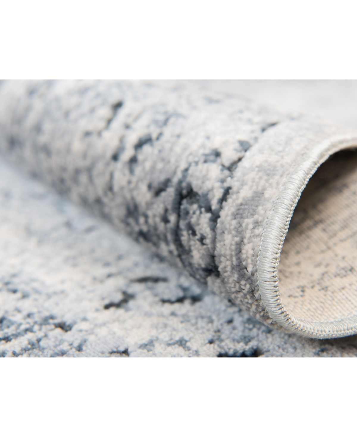 Bayshore Home Odette Ode3 Area Rug