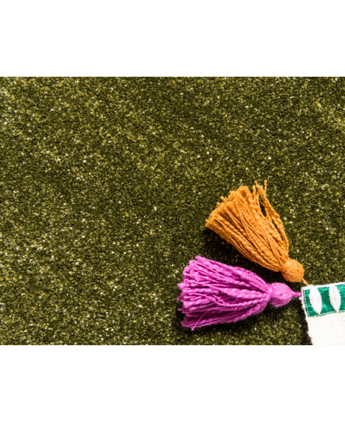 Bayshore Home Lyon Lyo5 Area Rug