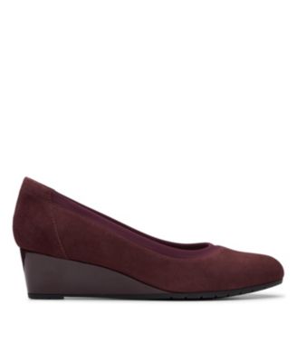 clarks mallory wedge pump