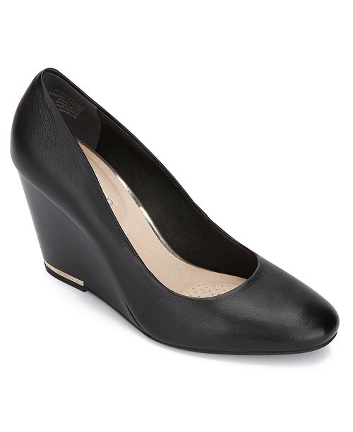 Kenneth Cole New York Women S Merrick Wedge Pumps Reviews