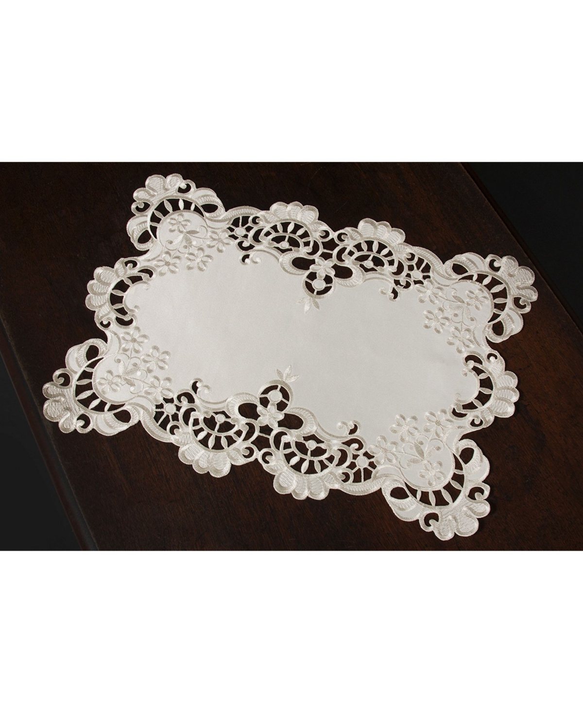 Xia Home Fashions Scalloped Lace Embroidered Cutwork Placemats, 19
