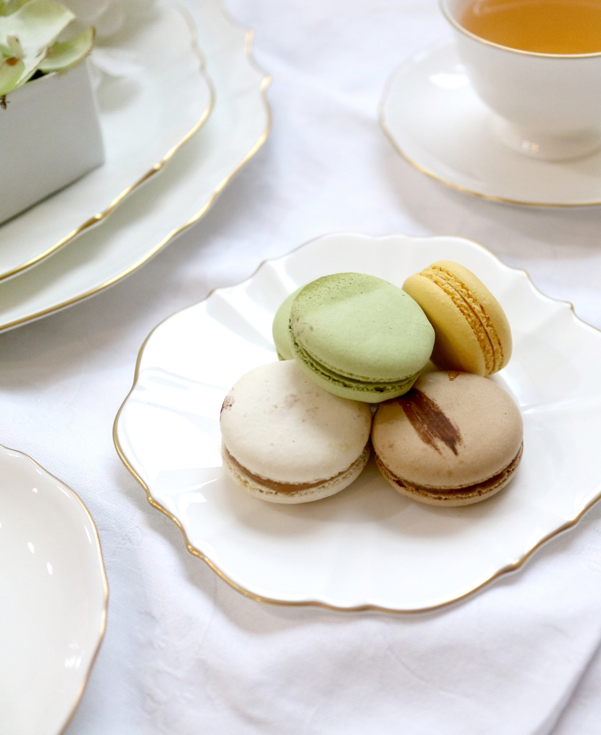 Twig New York Amelie Brushed Gold Rim Bread Plate