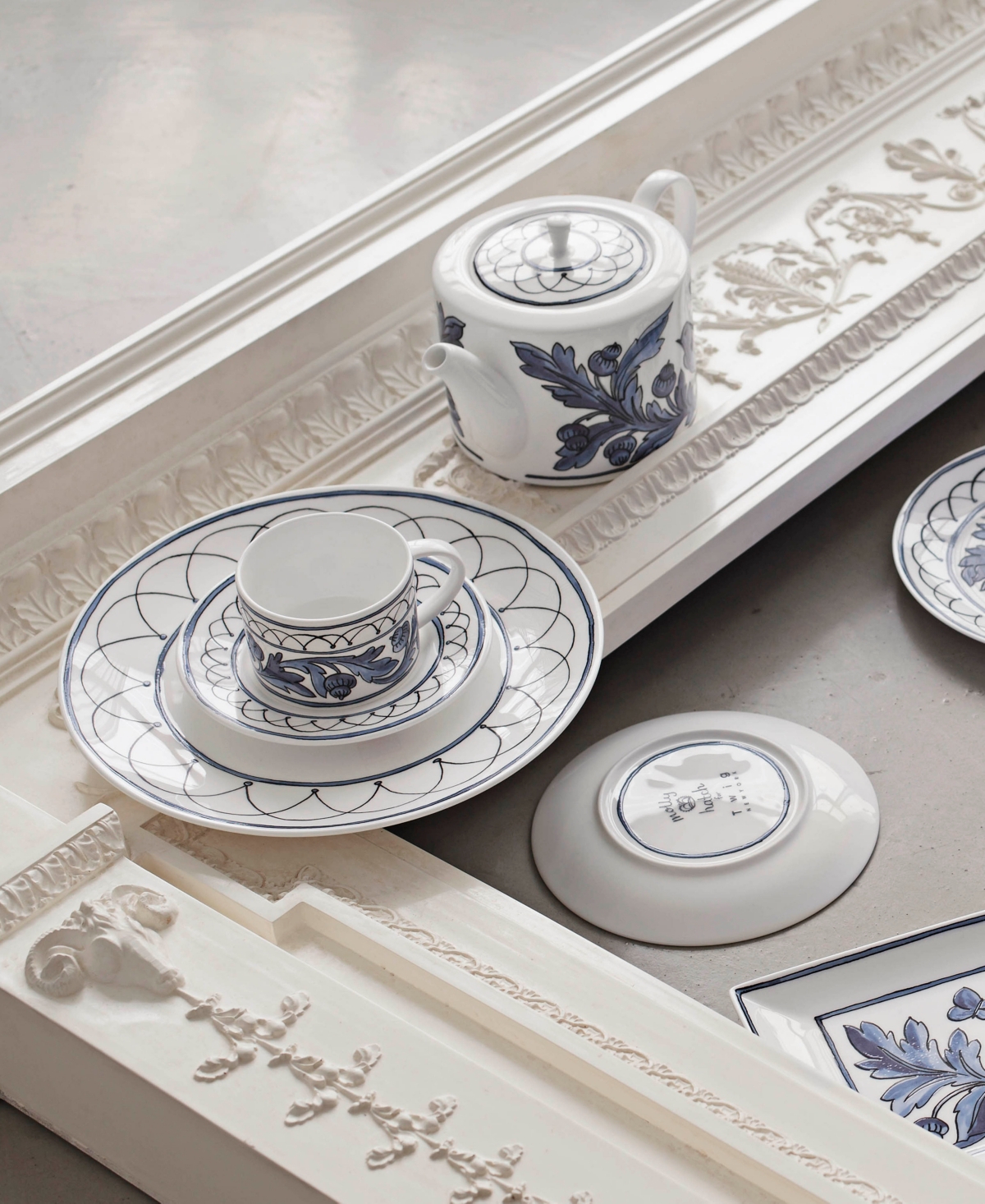 Twig New York Blue Bird Dinner Plate