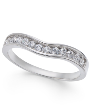 image of Diamond Wavy Band (1/6 ct. t.w.) in 14k White Gold