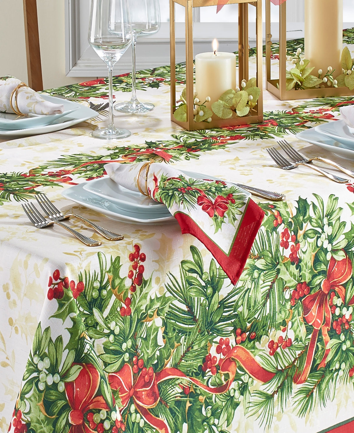 Elrene Holly Traditions Holiday Napkins, Set of 4