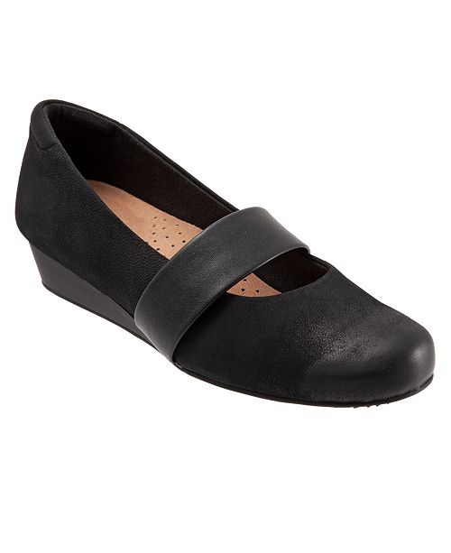 Softwalk Winona Slip On Wedges Reviews Wedges Shoes Macy S