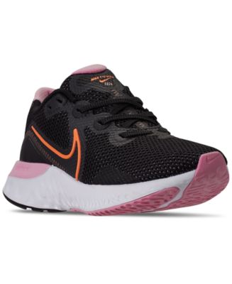 macy's women's nike running shoes