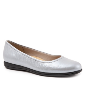image of Trotters Darcey Flat Women-s Shoes