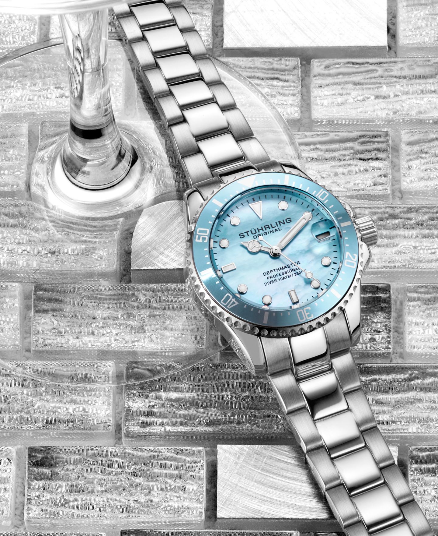 Женские часы Stuhrling Depthmaster 3950L Quartz Diver, цвет: Светлый синий / Серебряный — фото 2