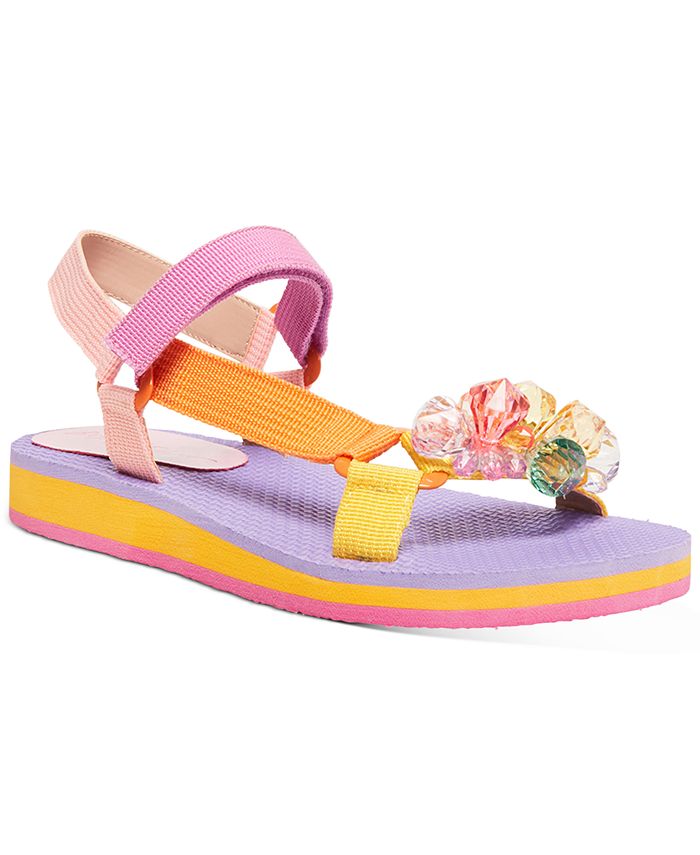 Betsey johnson 2025 sheyna flat sandals