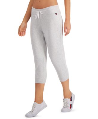 slim leg capri pants