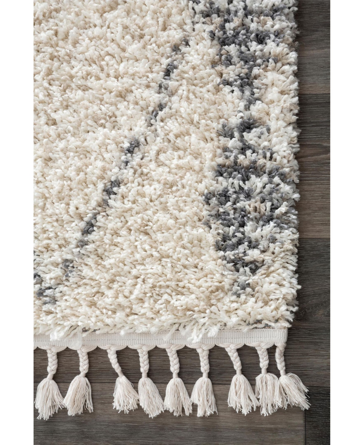 nuLoom Ellis Selah DiamondArea Rug - Beige