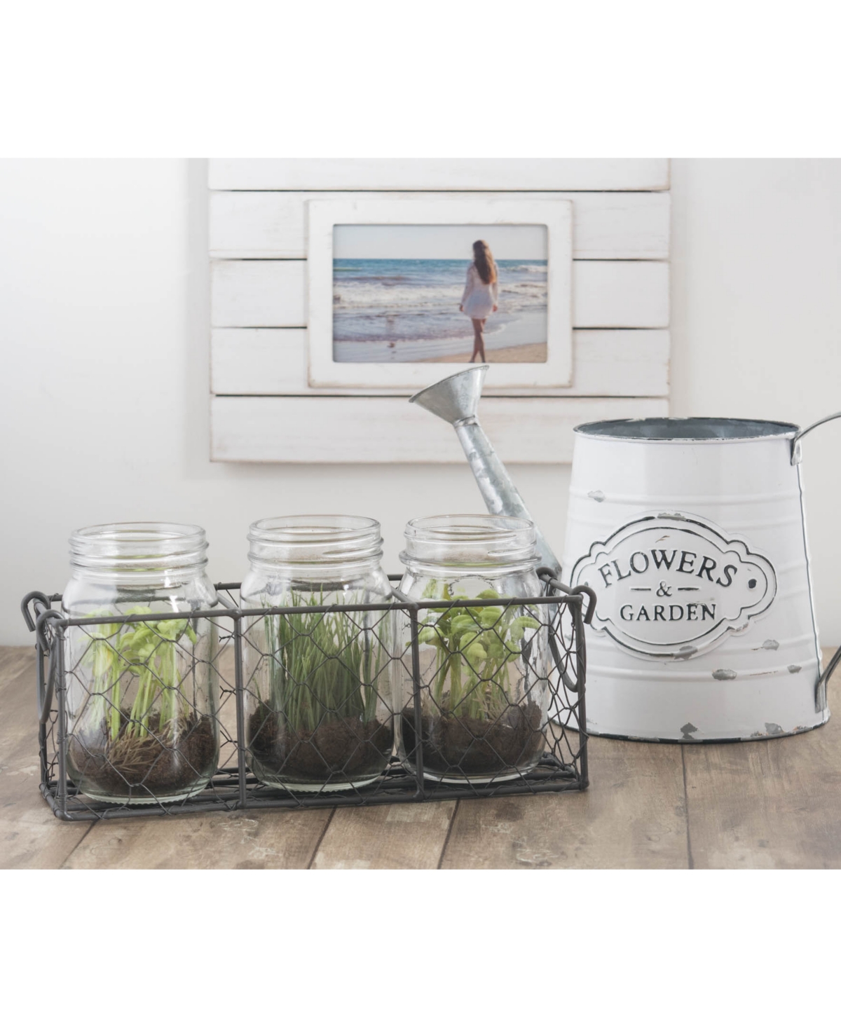 Design Imports Vintage-like Chicken Wire Flatware Caddy with Clear Jars