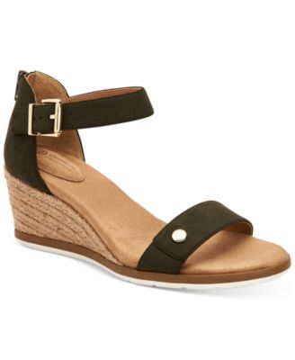 Giani Bernini Daytonn Wedge Sandals 