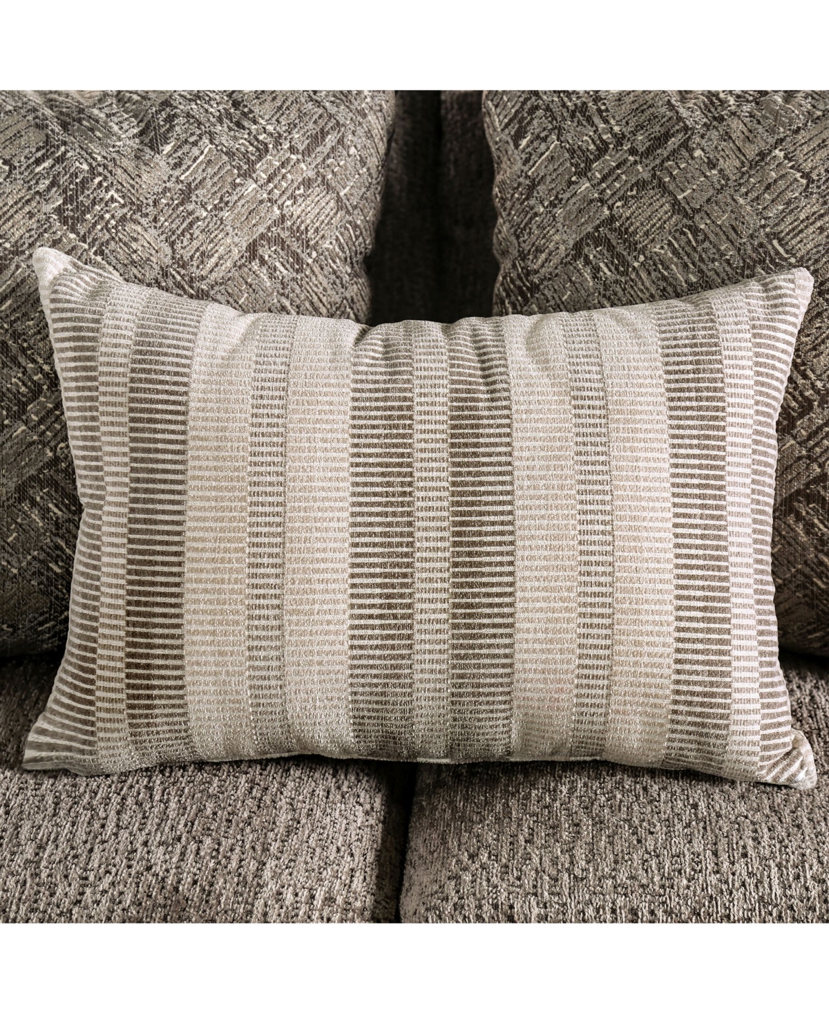 Furniture of America Quavo Upholstered Loveseat