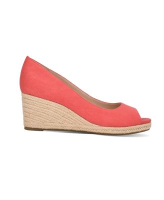 bandolino open toe wedge