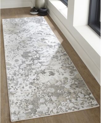 Micah R3336 Silver 2'10" x 7'10" Runner Rug