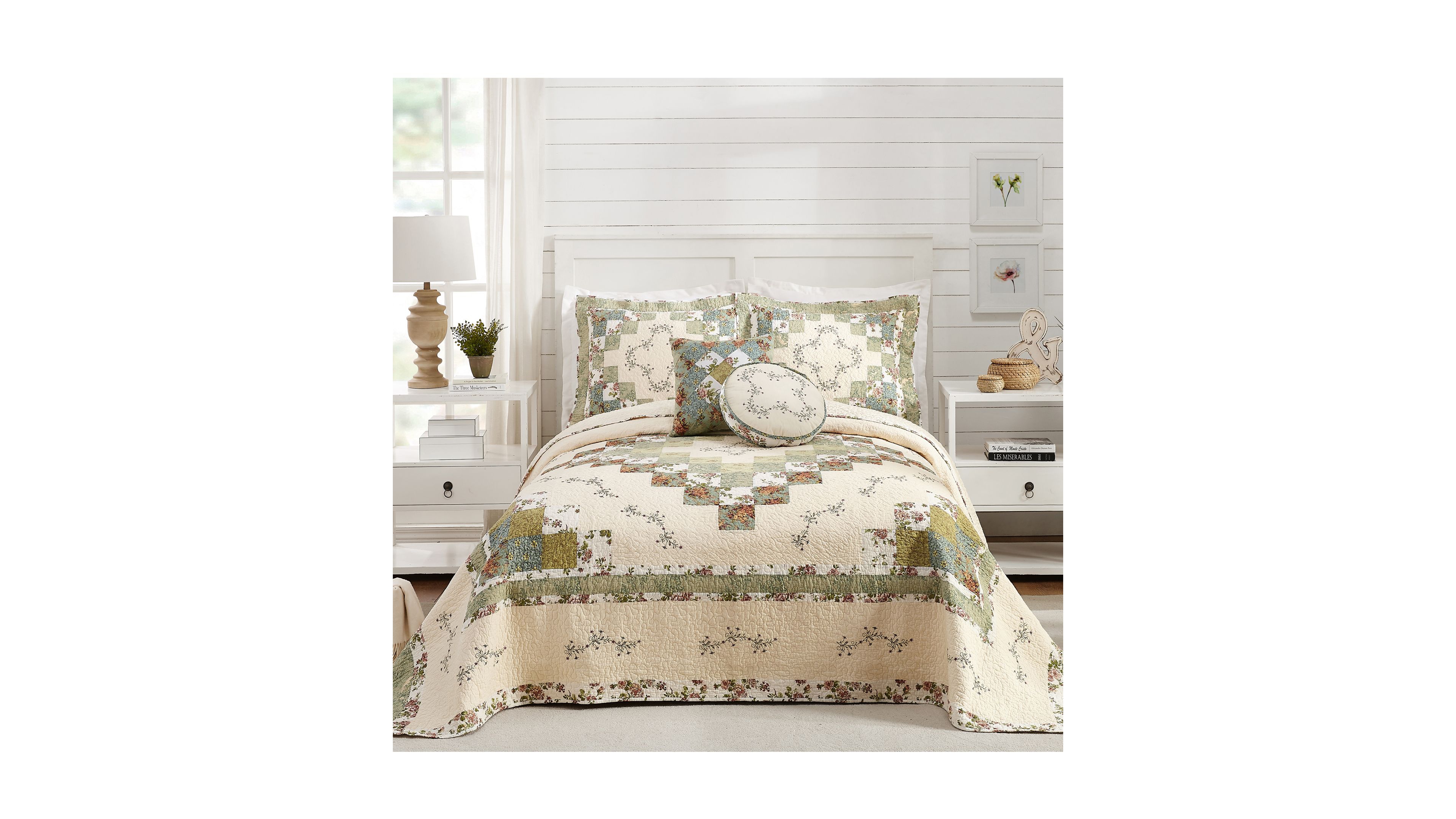 Modern Heirloom Olivia Bedspread, Queen