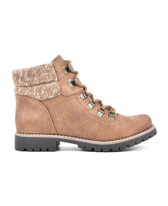 cliffs by white mountain lace up boots
