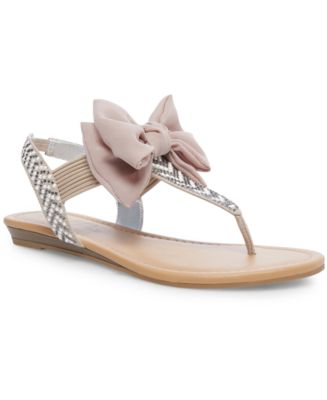 Material girl swan 2025 flat thong sandals