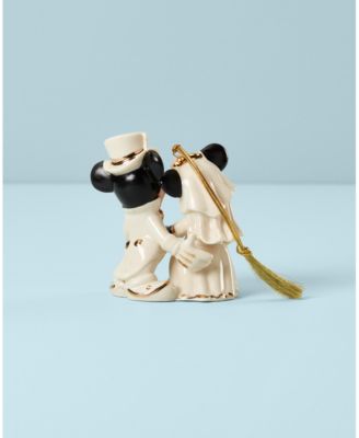 Minnie's Dream Wedding Ornament