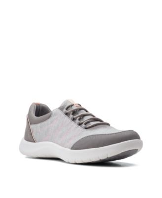 9 wide womens sneakers