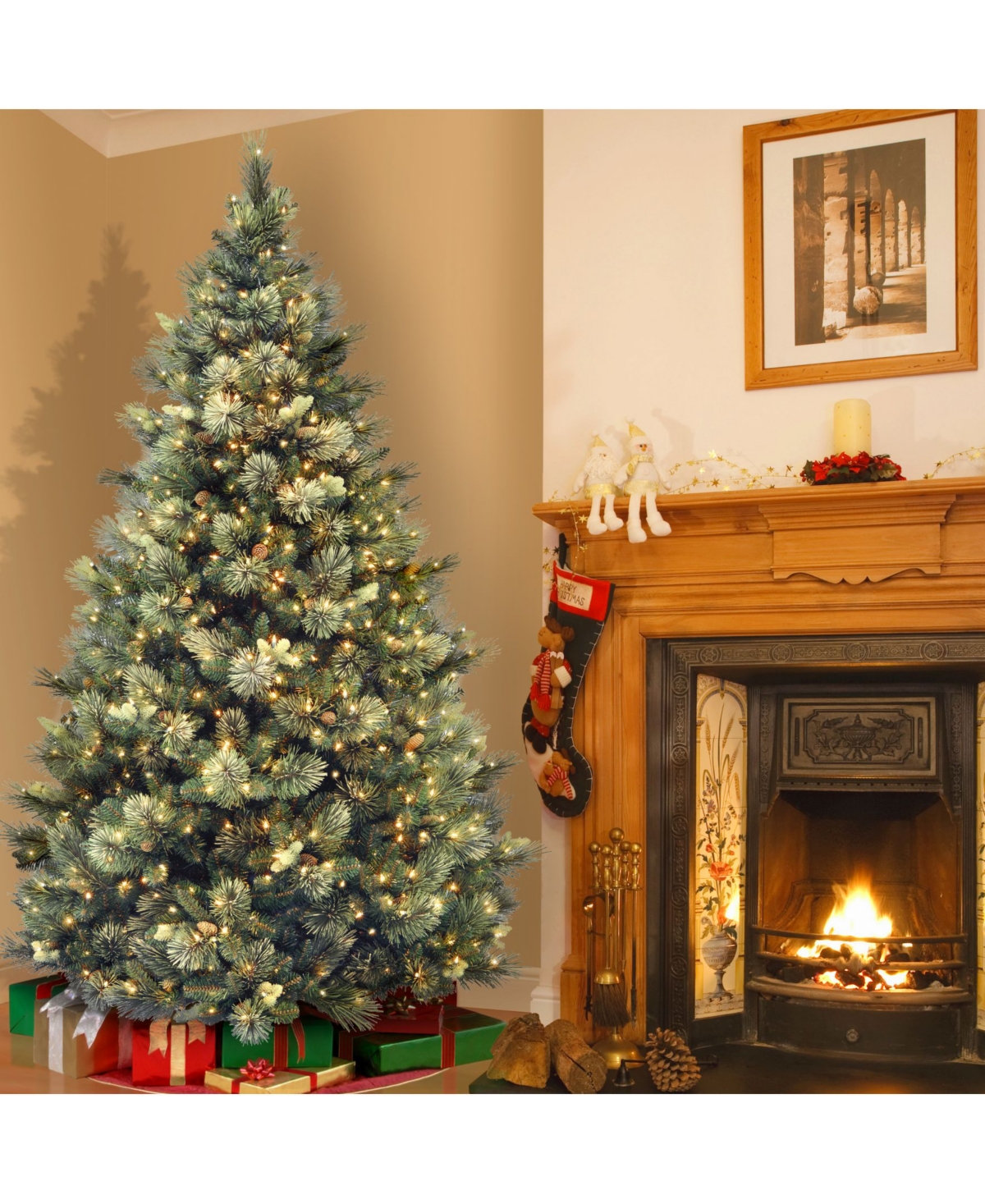 National Tree Carolina Pine Hinged Tree with Flocked Cones and 1000 Clear Lights