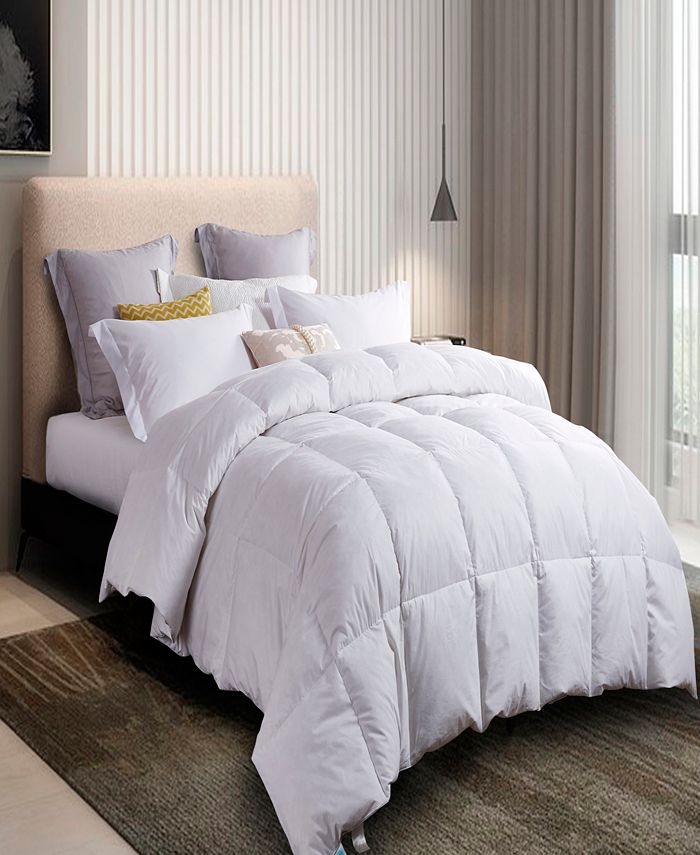 Martha Stewart 95/5 White Feather & Down Comforter, Full/Queen