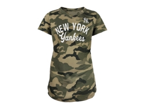5th & Ocean New York Yankees Youth Girls Camo V-neck T-Shirt