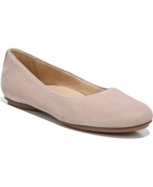 Naturalizer Maxwell Womens Comfort Insole Slip On Ballet Flats In Sand Drift