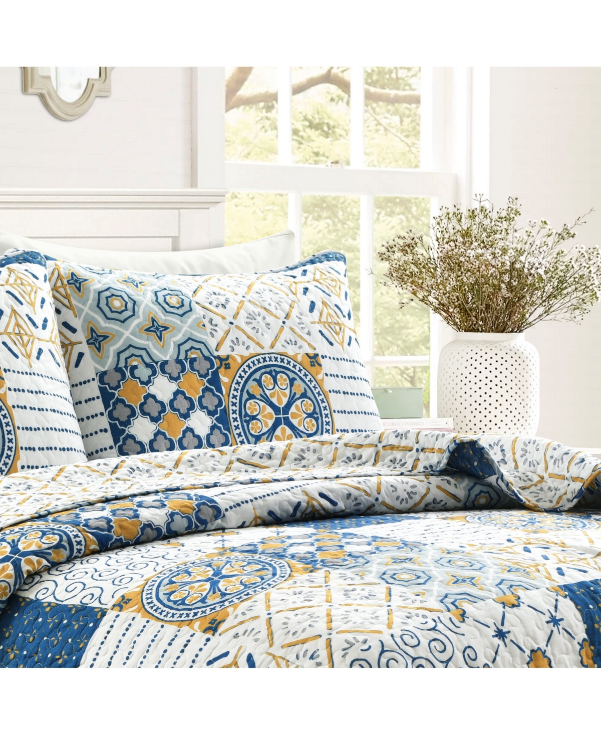Lush Decor Monique Reversible 3 Piece Quilt Set, Full/queen In Navy,mustard