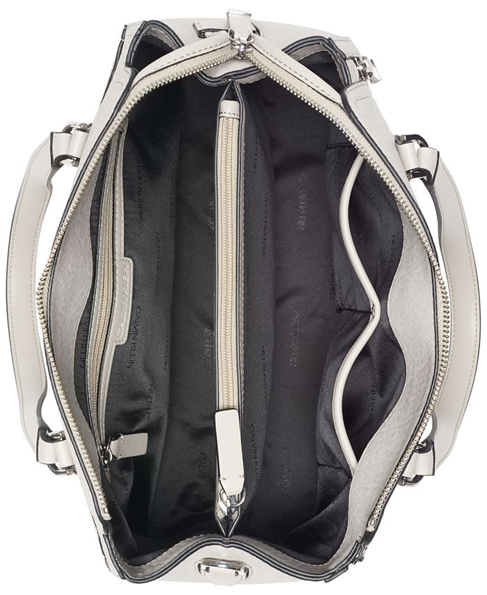 away luggage compression system