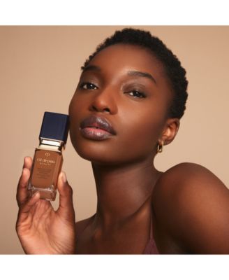 Radiant Fluid Foundation Natural SPF 25